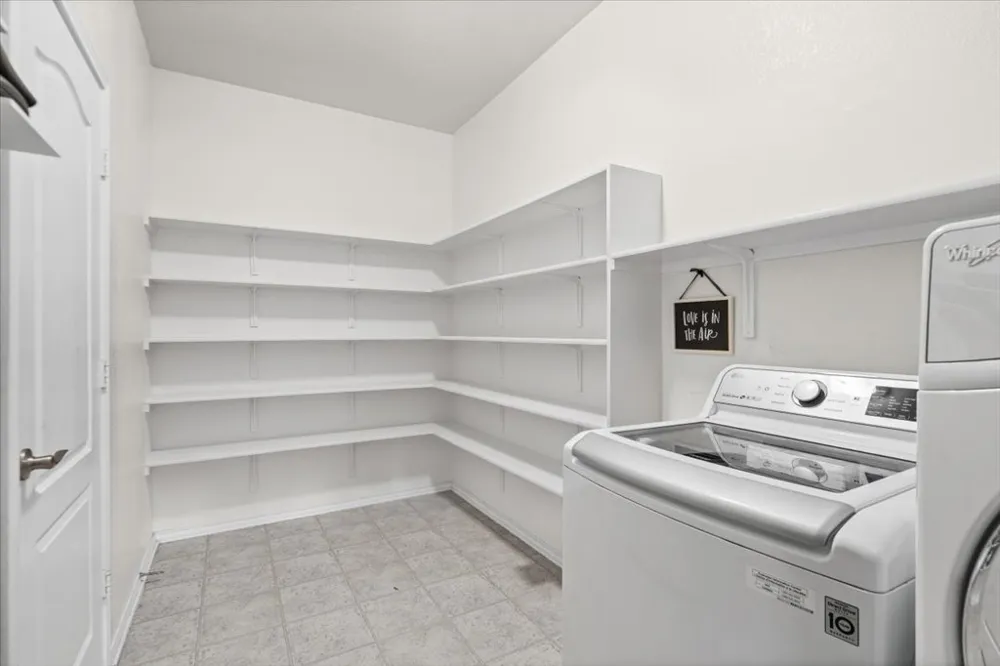 1113 Calla Lily Boulevard Leander, TX 78641