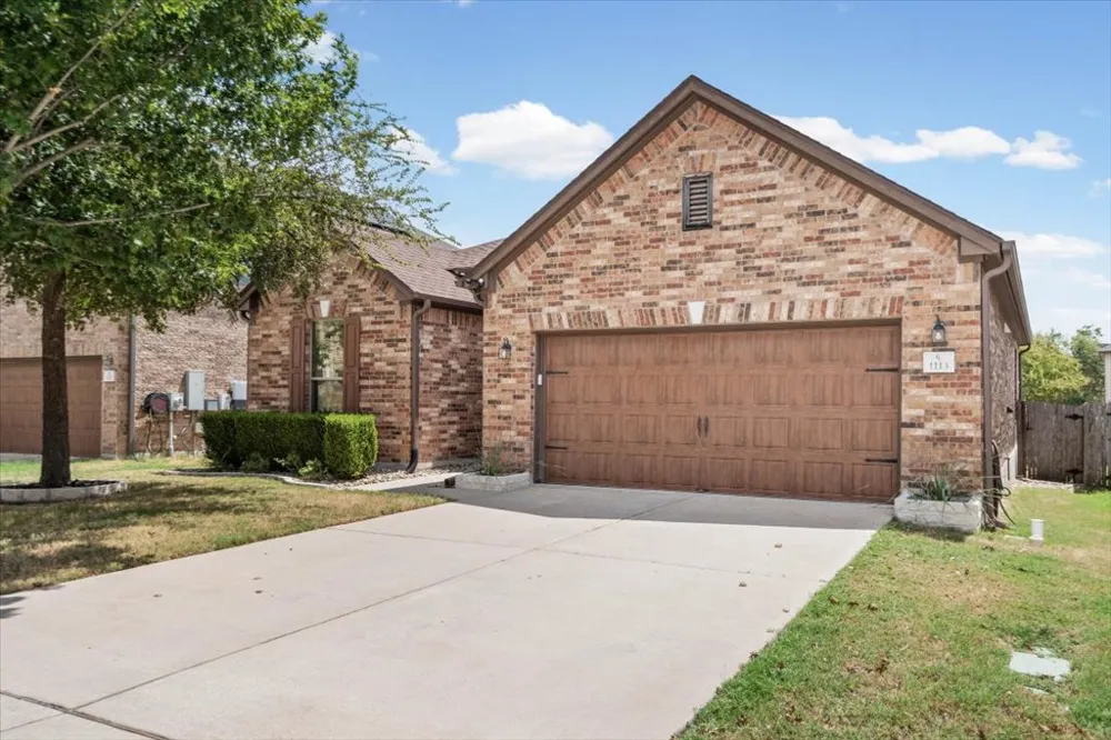 1113 Calla Lily Boulevard Leander, TX 78641