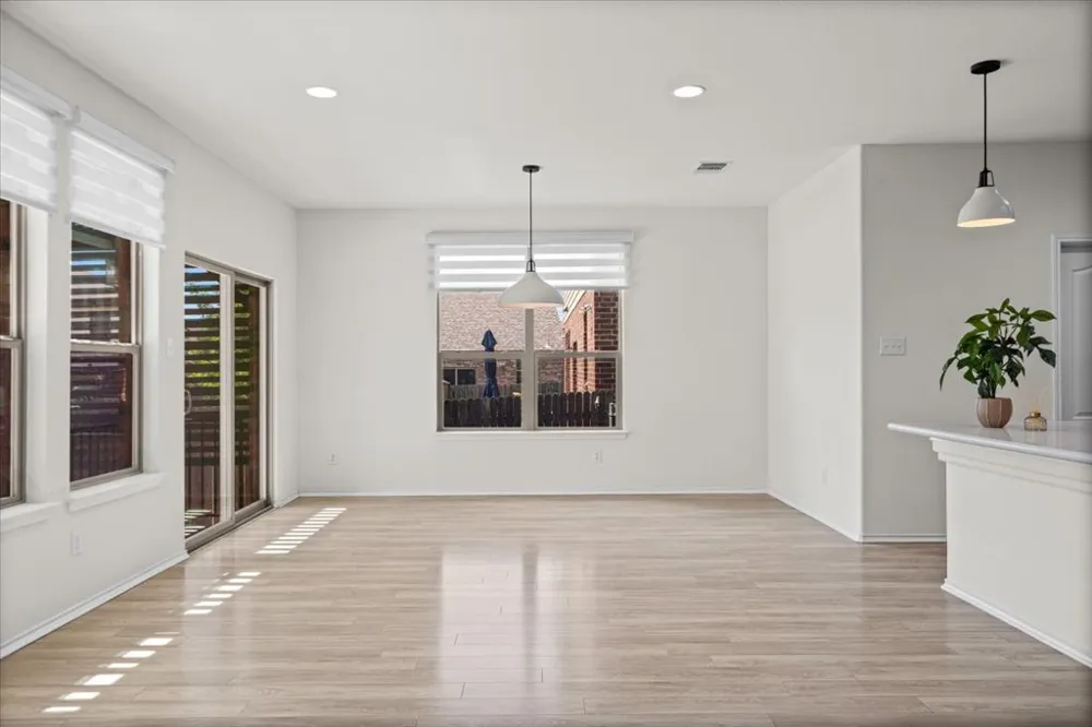 1113 Calla Lily Boulevard Leander, TX 78641