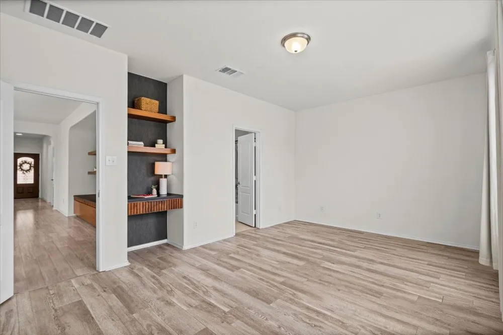1113 Calla Lily Boulevard Leander, TX 78641