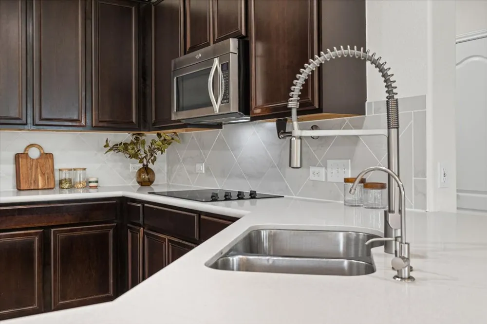 1113 Calla Lily Boulevard Leander, TX 78641