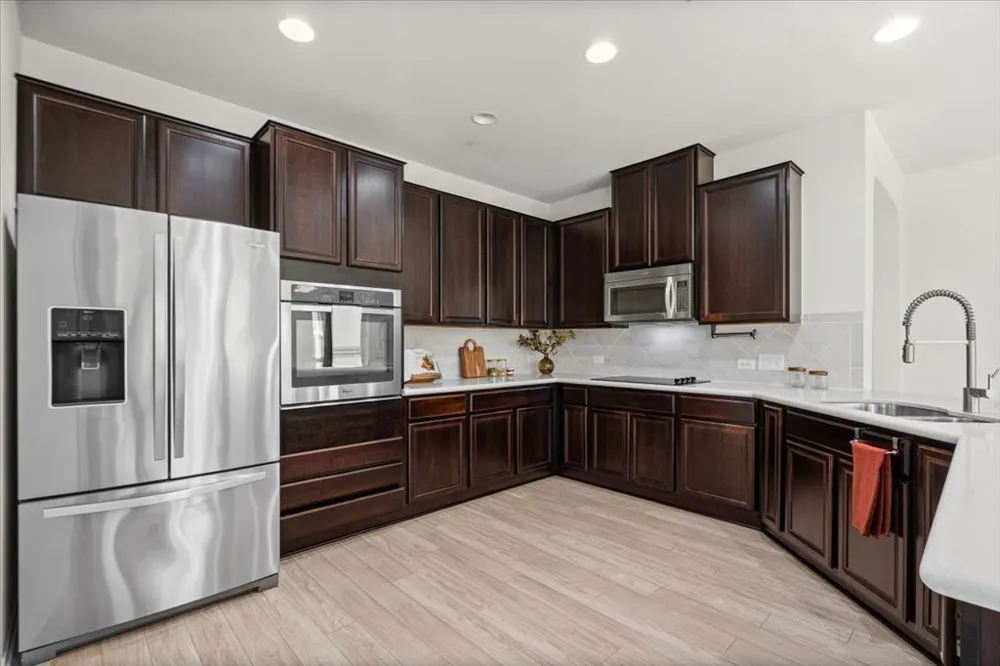 1113 Calla Lily Boulevard Leander, TX 78641