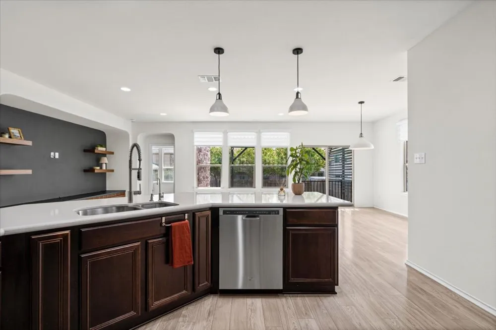1113 Calla Lily Boulevard Leander, TX 78641