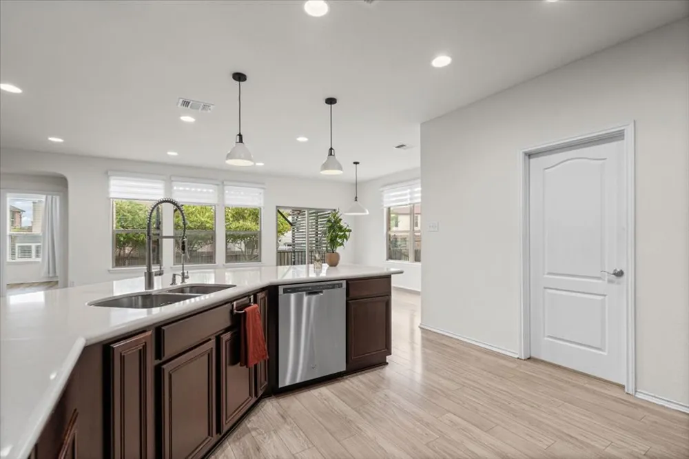 1113 Calla Lily Boulevard Leander, TX 78641