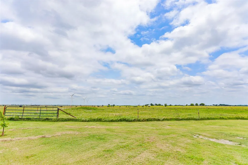 1078 R&R Lane Muenster, TX 76252