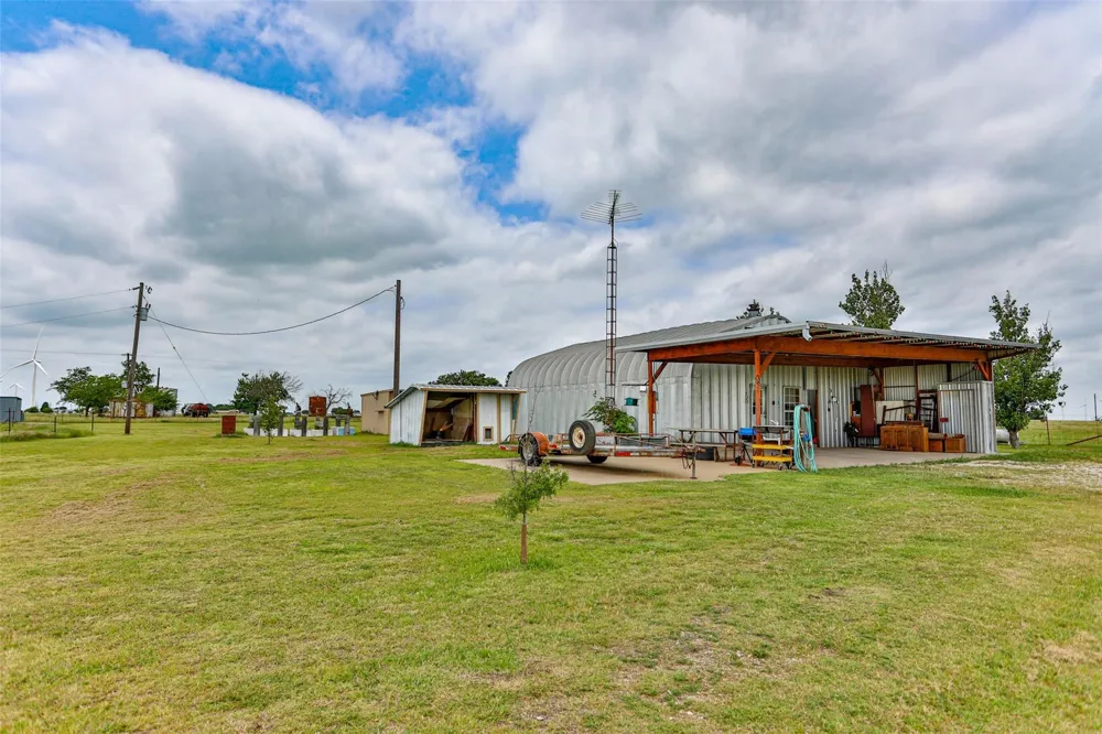 1078 R&R Lane Muenster, TX 76252