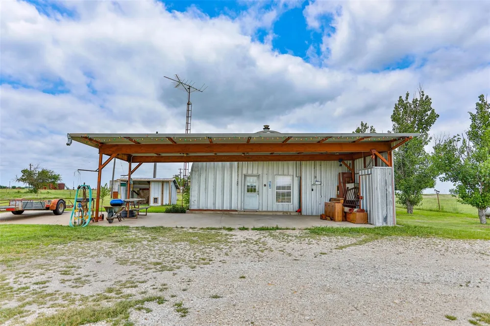 1078 R&R Lane Muenster, TX 76252