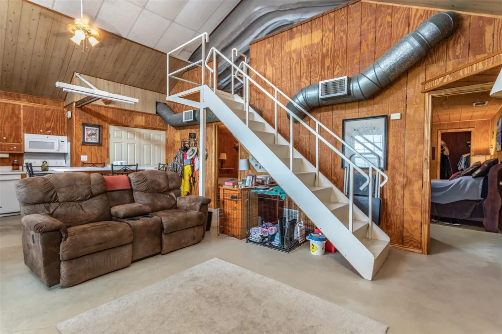 1078 R&R Lane Muenster, TX 76252