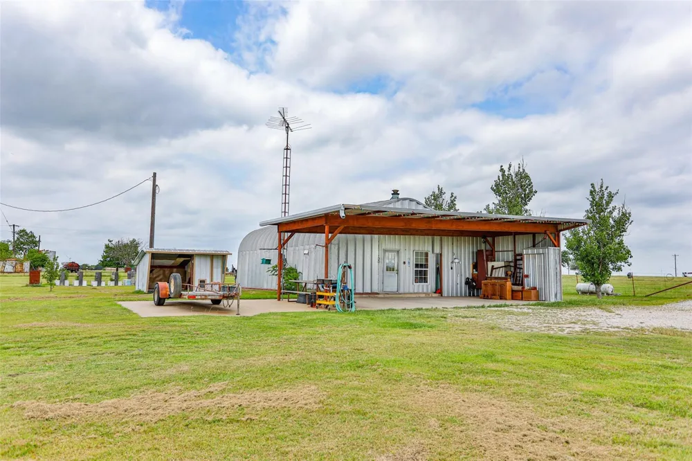 1078 R&R Lane Muenster, TX 76252