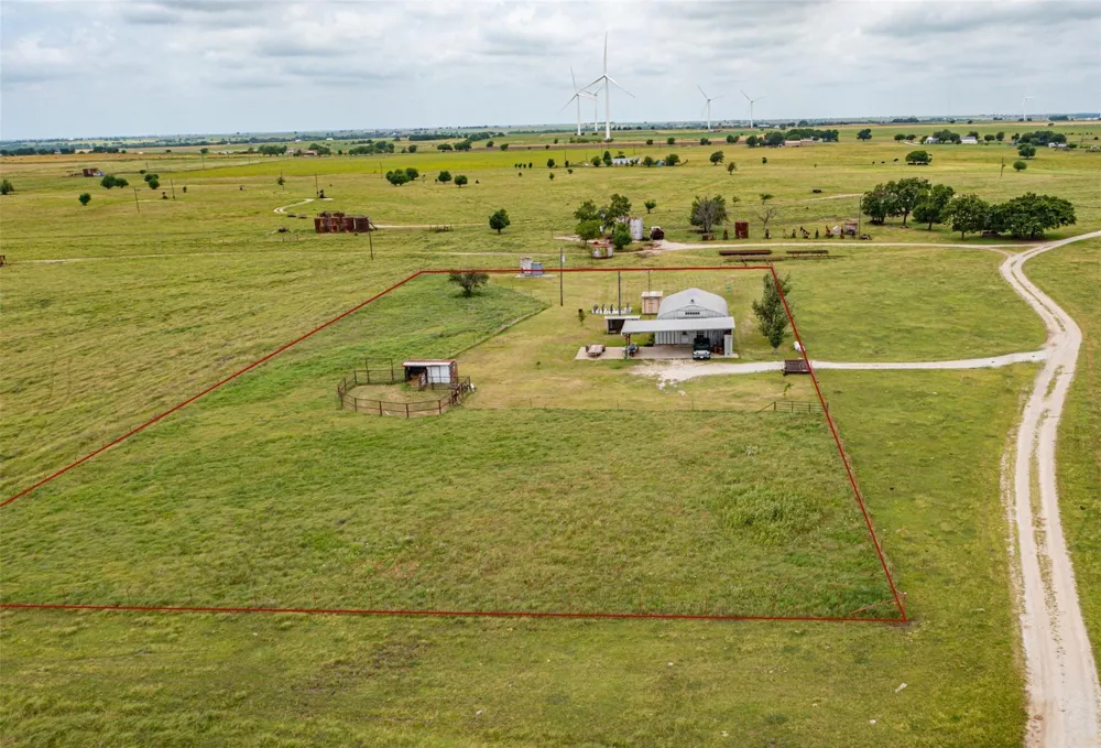 1078 R&R Lane Muenster, TX 76252
