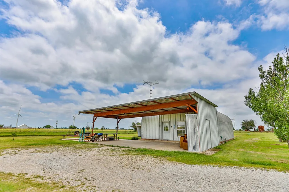 1078 R&R Lane Muenster, TX 76252