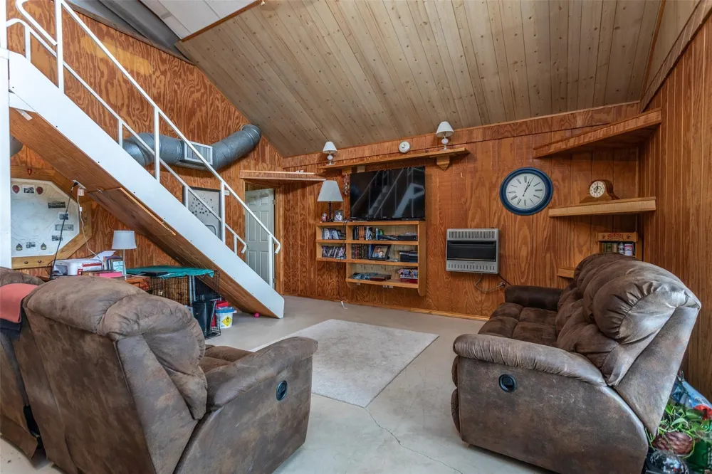 1078 R&R Lane Muenster, TX 76252