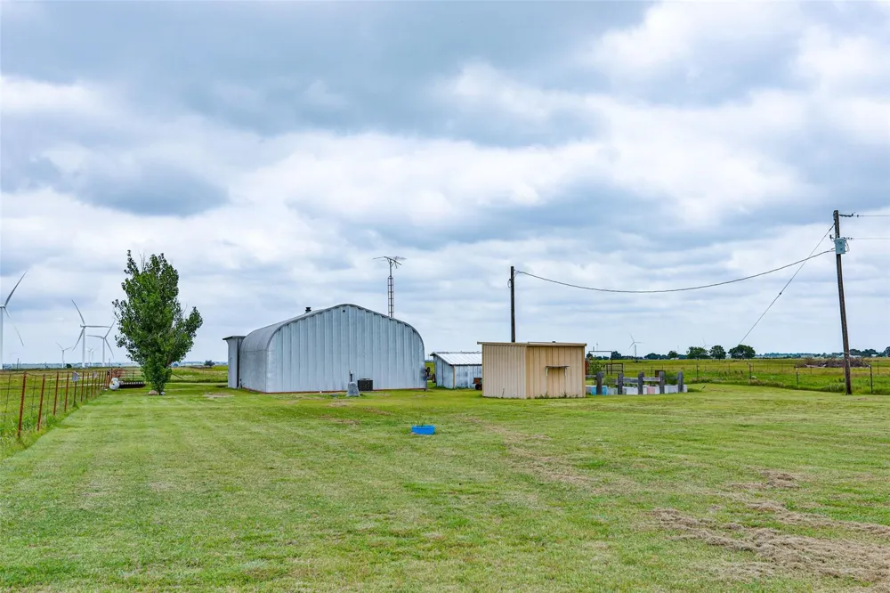 1078 R&R Lane Muenster, TX 76252