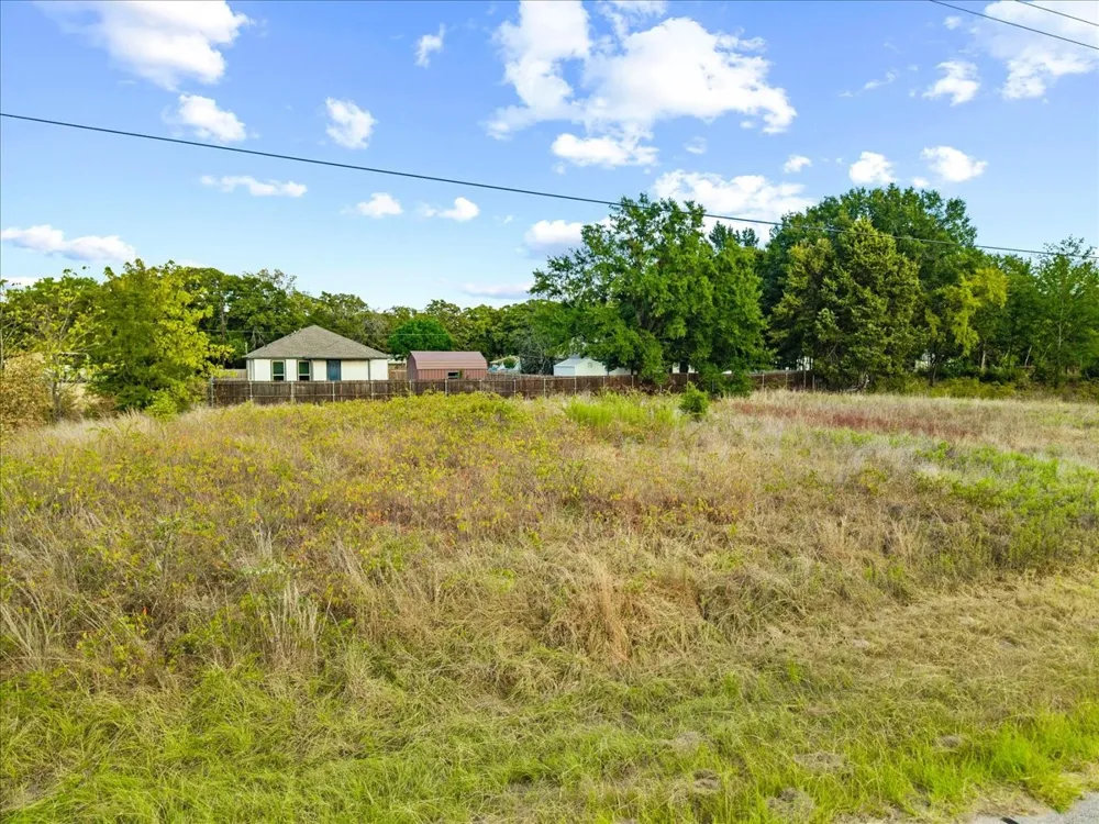 1045 Midway Road Tool, TX 75143