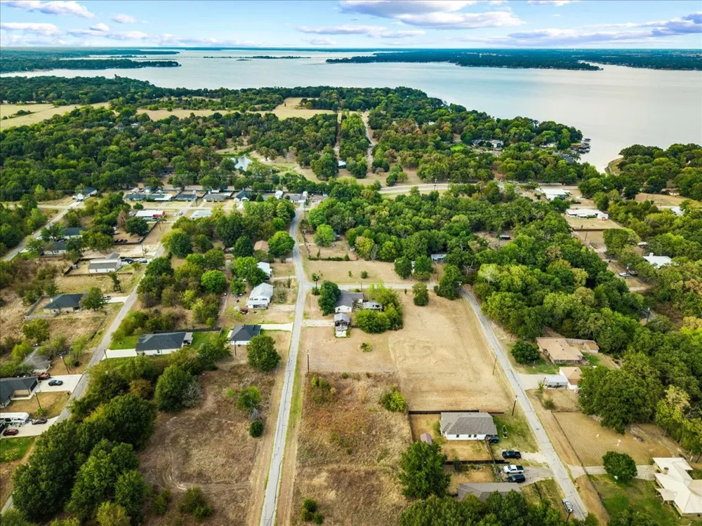 1045 Midway Road Tool, TX 75143