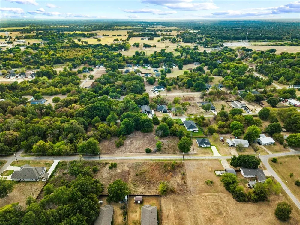 1045 Midway Road Tool, TX 75143