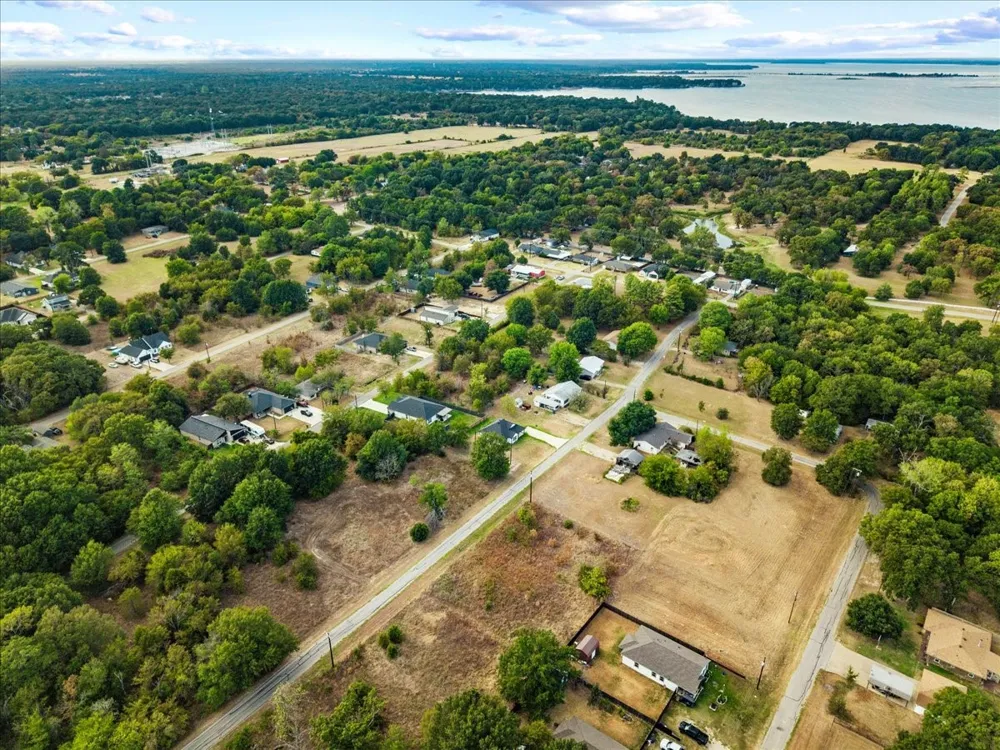 1045 Midway Road Tool, TX 75143