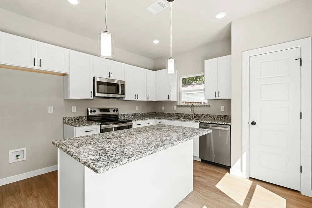 620 Alameda Road Azle, TX 76020