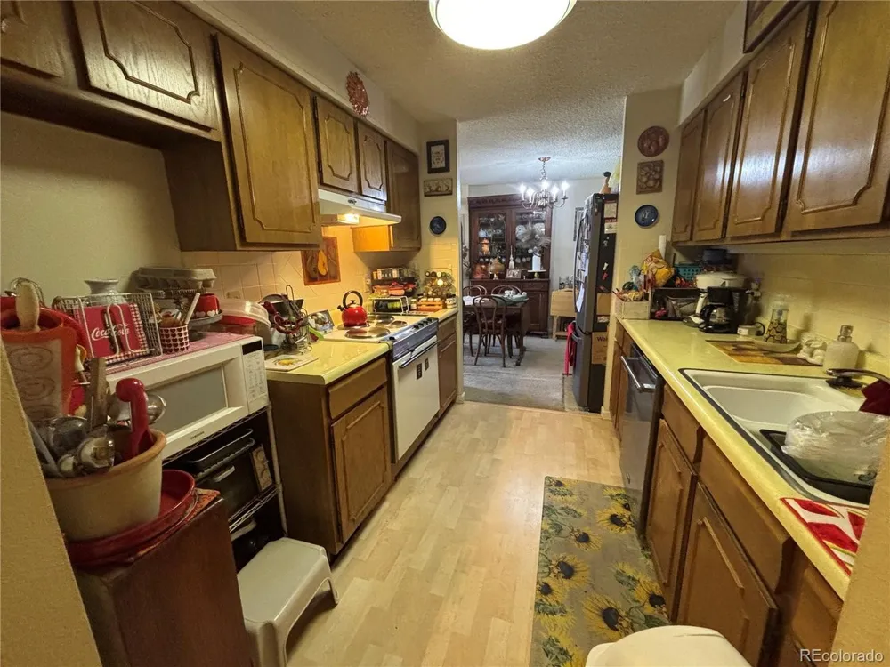 411 Lakewood Circle #B-813 Colorado Springs, CO 80910