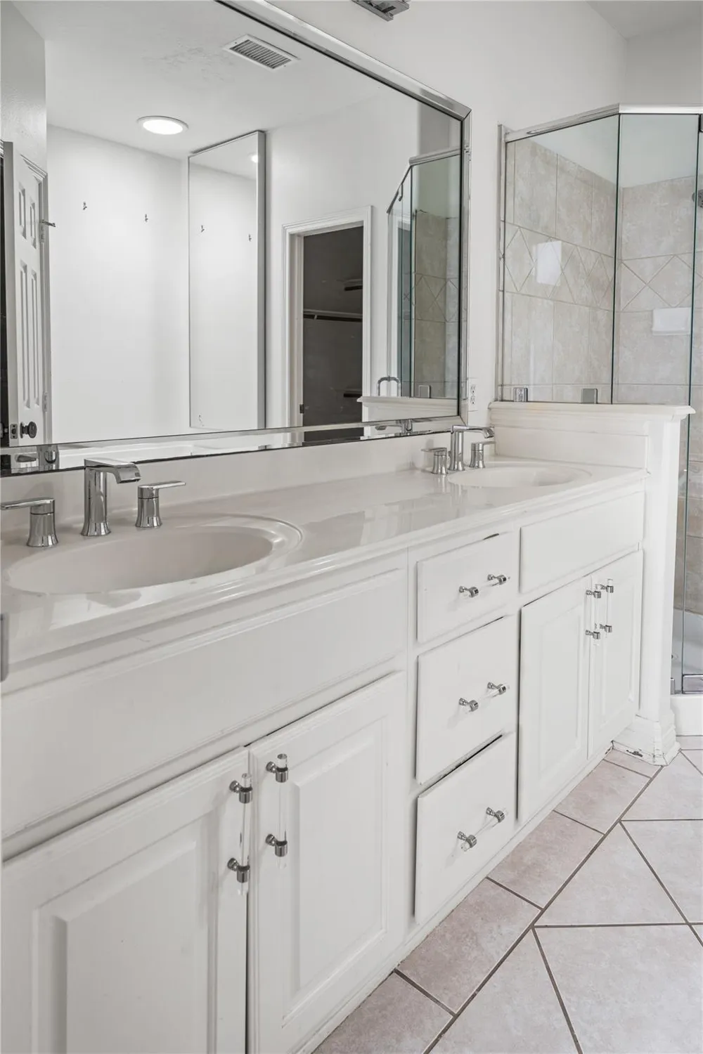 1739 French Village Drive Houston, TX 77055