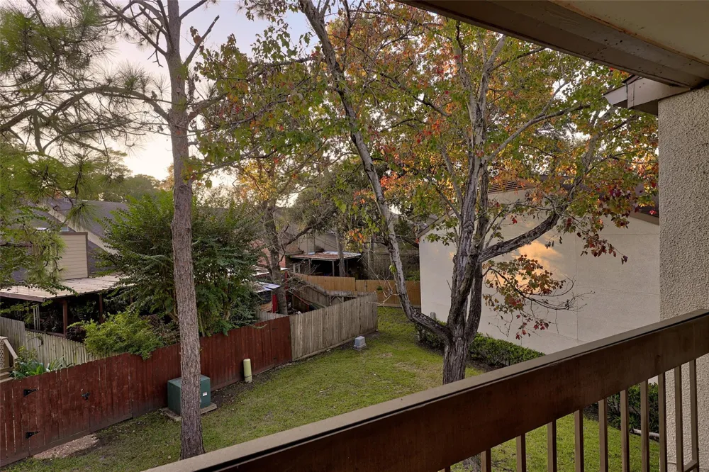 12100 Melville #104 Montgomery, TX 77356