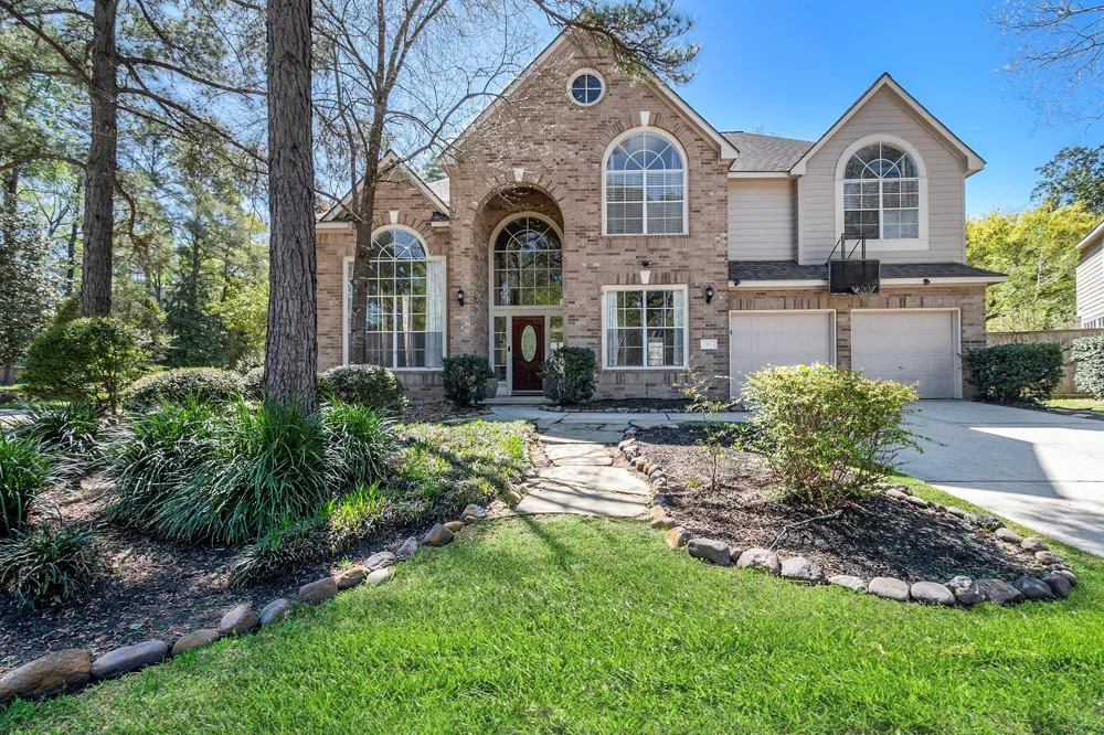 15 Larks Aire Place The Woodlands, TX 77381