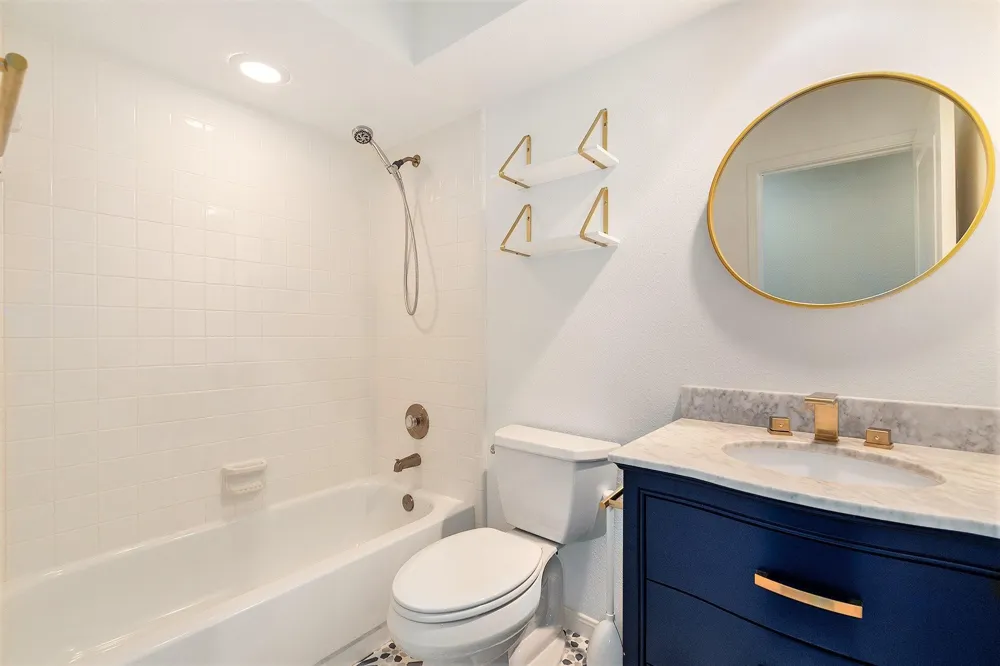 15 Larks Aire Place The Woodlands, TX 77381
