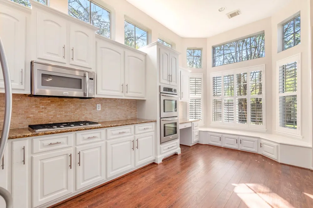 15 Larks Aire Place The Woodlands, TX 77381