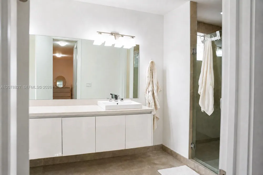 7560 NW 101st Ct #7560 Doral, FL 33178