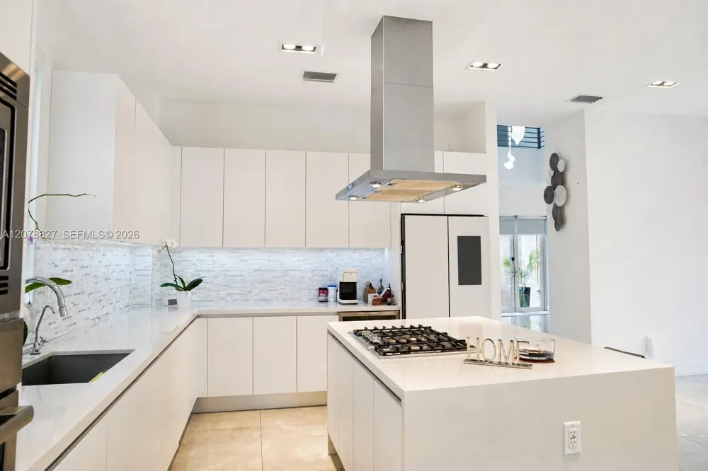 7560 NW 101st Ct #7560 Doral, FL 33178