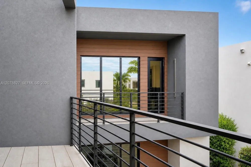7560 NW 101st Ct #7560 Doral, FL 33178