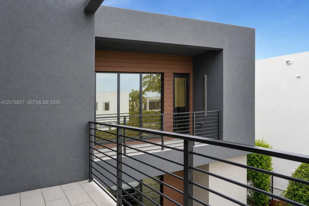 7560 NW 101st Ct #7560 Doral, FL 33178
