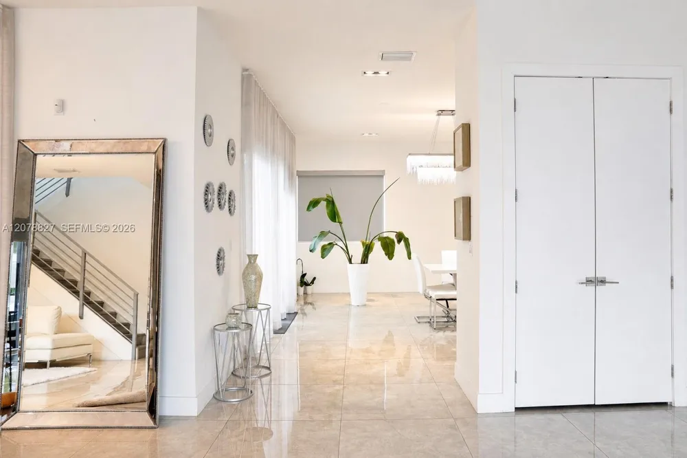 7560 NW 101st Ct #7560 Doral, FL 33178