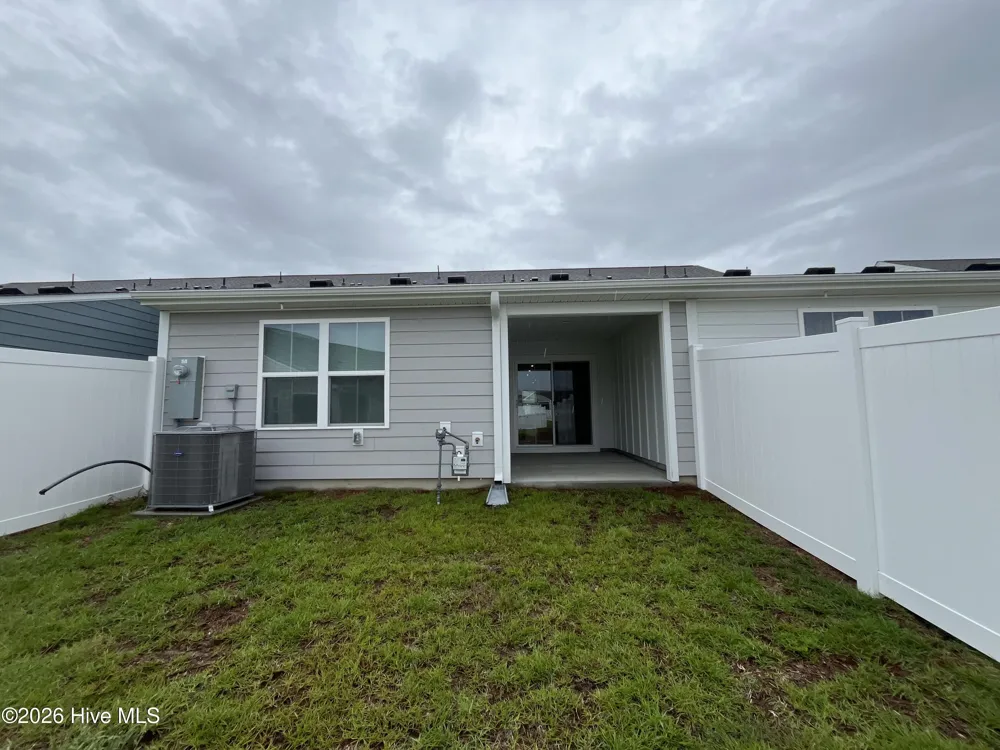 4184 Farmfield Drive Navassa, NC 28451