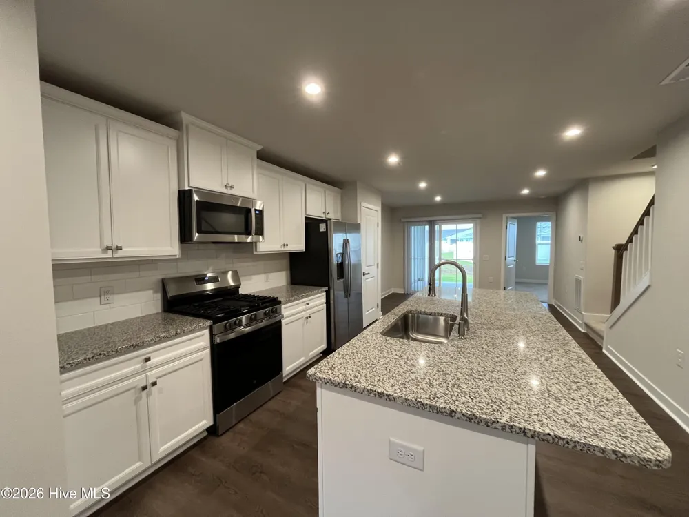 4184 Farmfield Drive Navassa, NC 28451