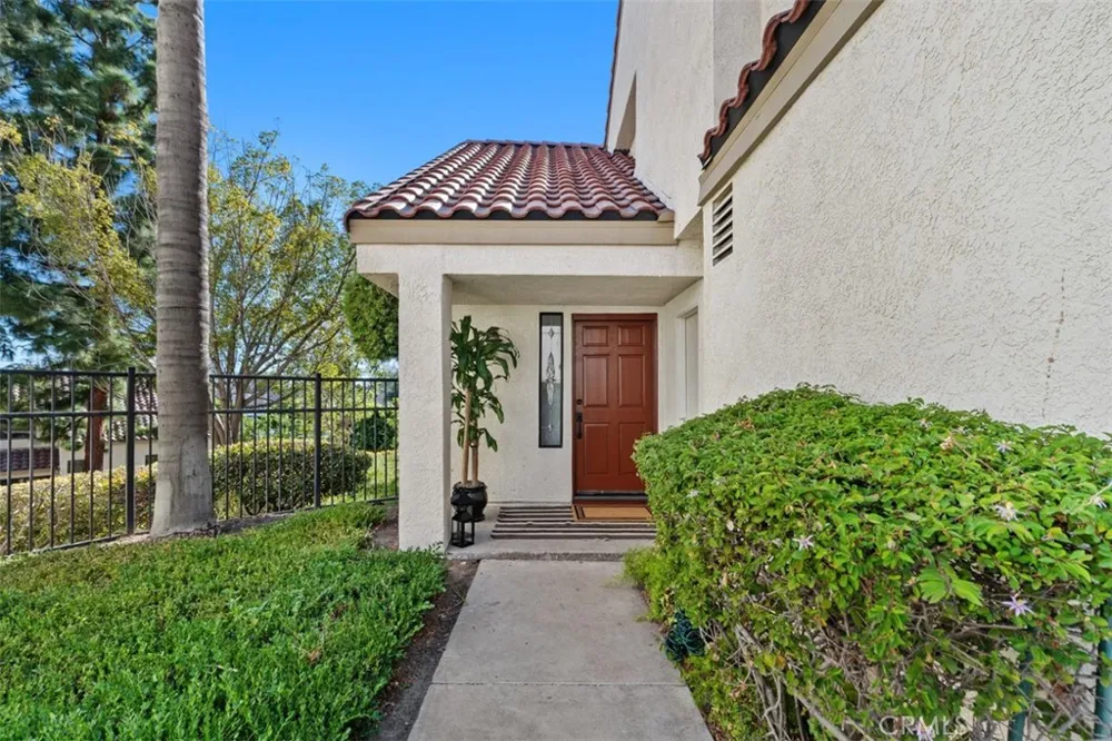 21121 Calle De Paseo Lake Forest, CA 92630