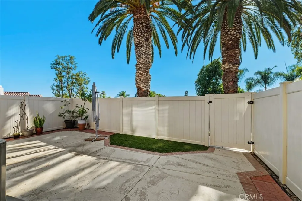 21121 Calle De Paseo Lake Forest, CA 92630