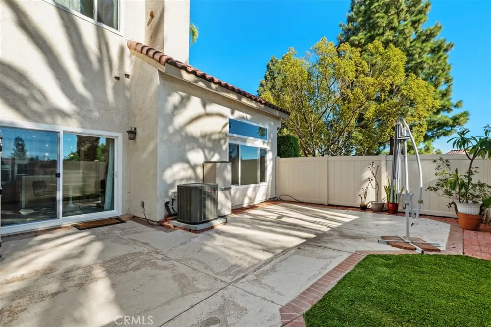 21121 Calle De Paseo Lake Forest, CA 92630