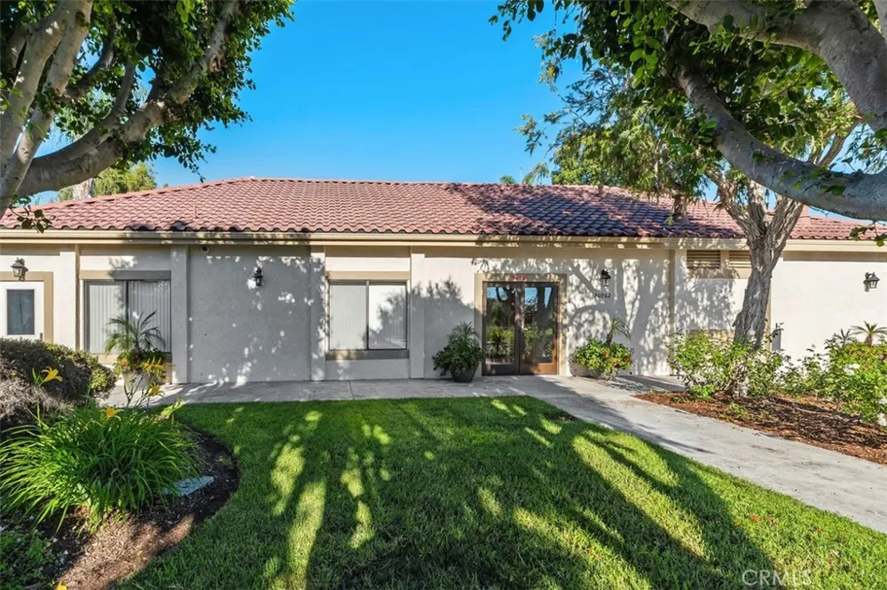 21121 Calle De Paseo Lake Forest, CA 92630