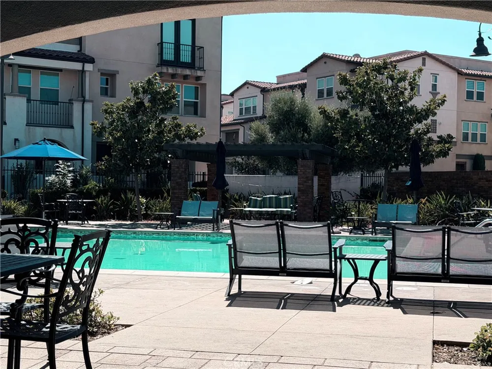 621 W Foothill Glendora, CA 91741