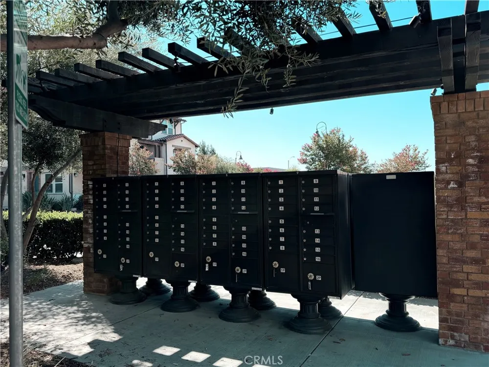 621 W Foothill Glendora, CA 91741