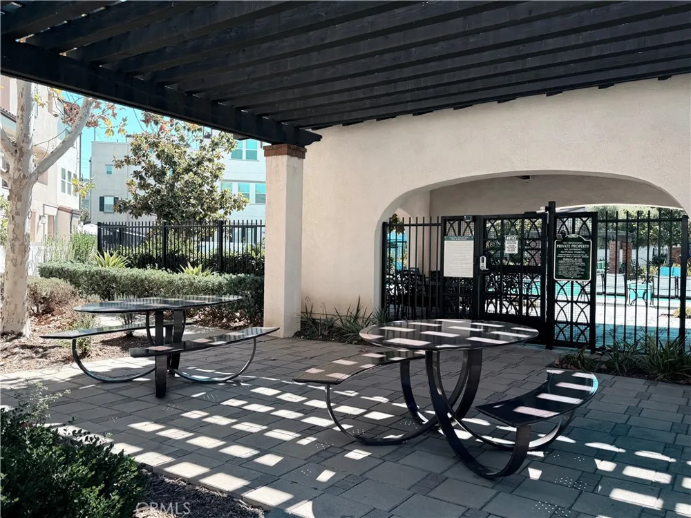 621 W Foothill Glendora, CA 91741