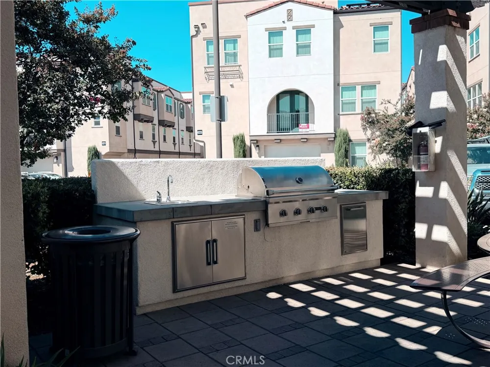 621 W Foothill Glendora, CA 91741