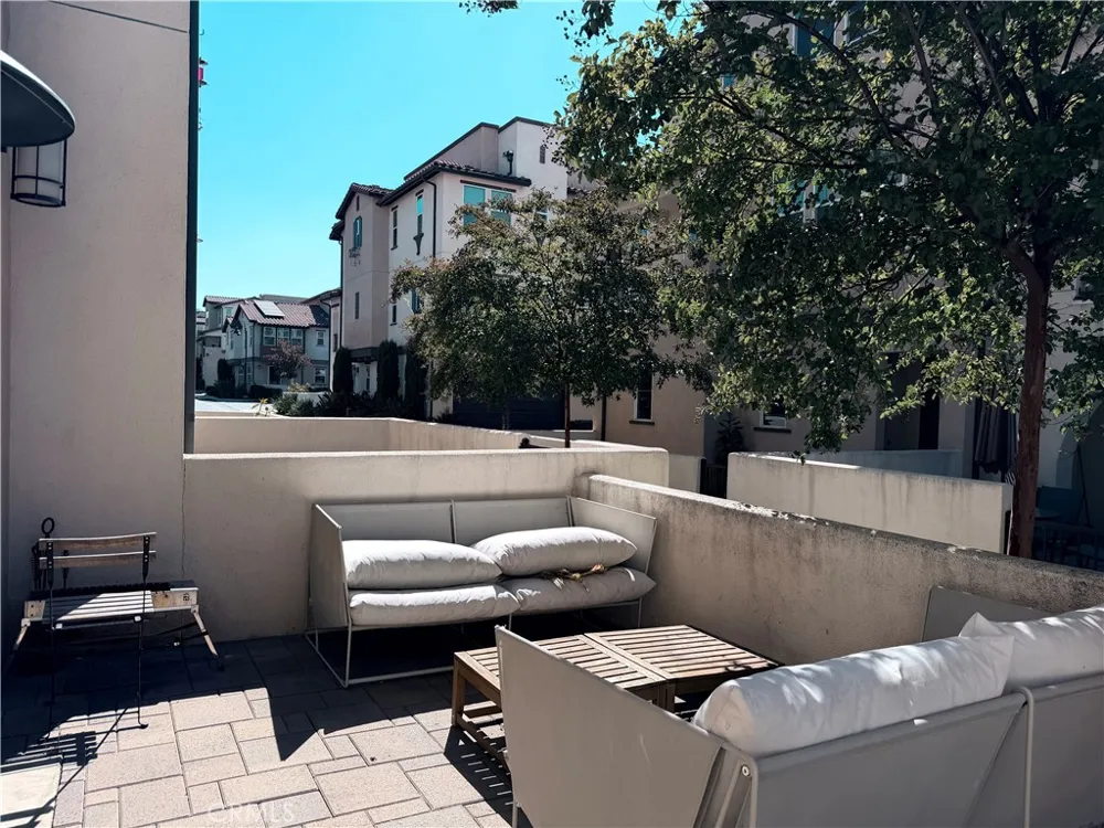 621 W Foothill Glendora, CA 91741