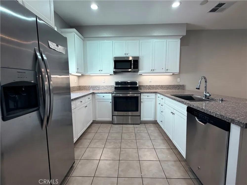 621 W Foothill Glendora, CA 91741