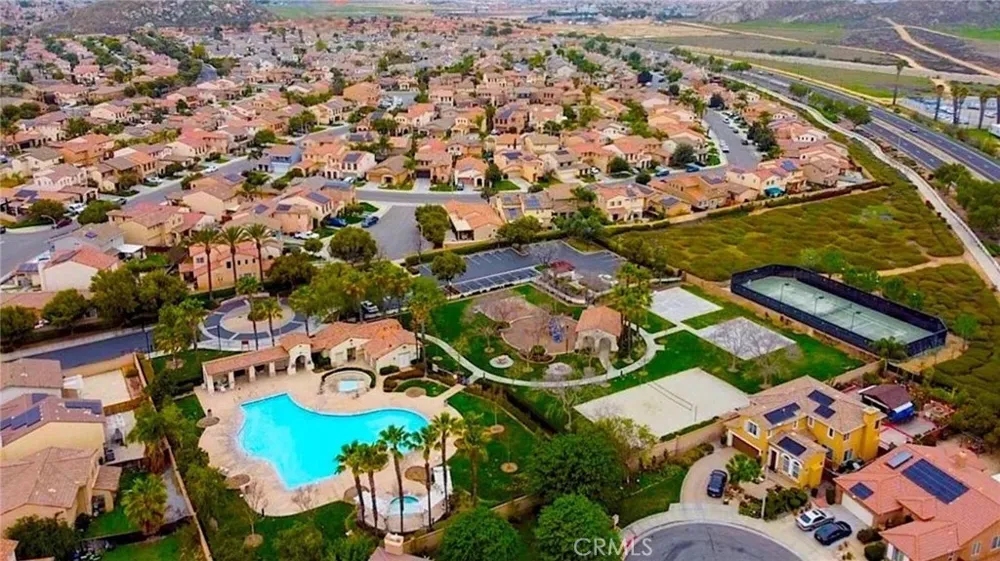 3352 Hammock Perris, CA 92571