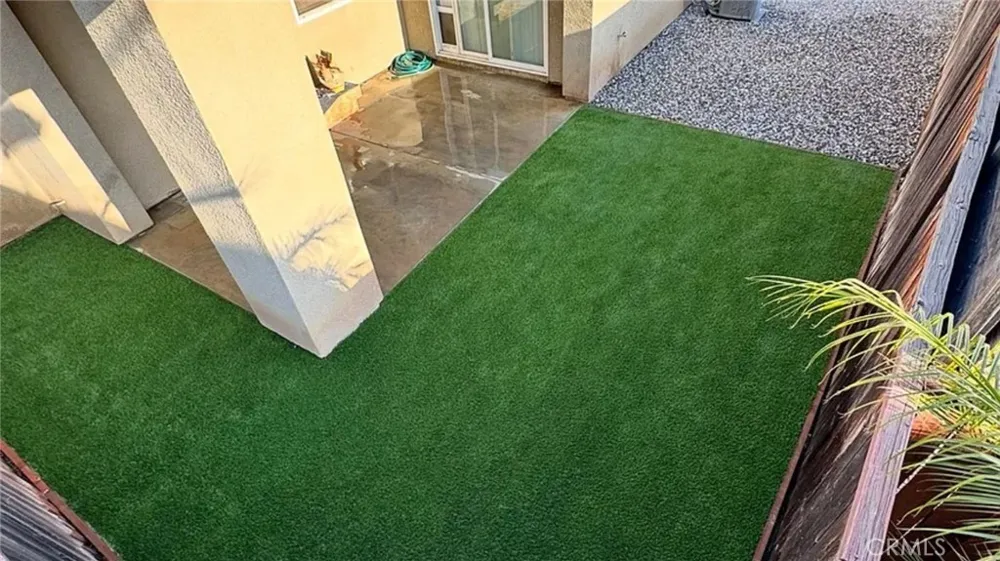 3352 Hammock Perris, CA 92571