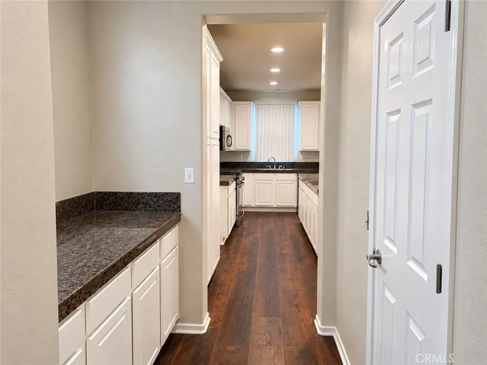 3352 Hammock Perris, CA 92571