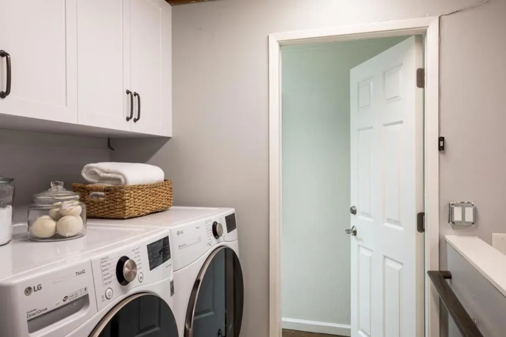 2014 Camino De Los Robles Menlo Park, CA 94025