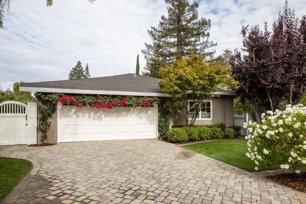 2014 Camino De Los Robles Menlo Park, CA 94025